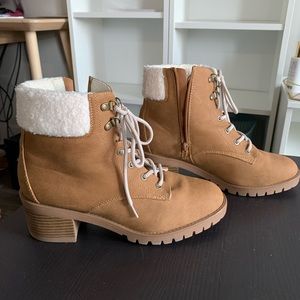 Additionnelle heeled winter booties